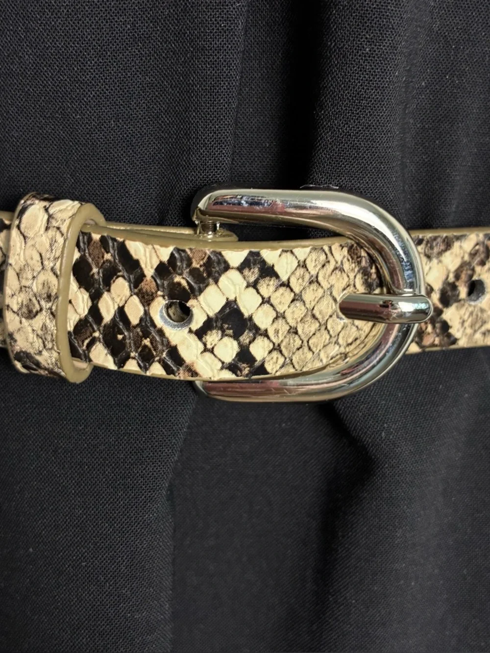 Snake Print faux Leather Belt with Silver Buckle New without tags glam animal
